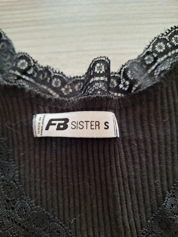 FB Sister Crop Top Spitze 36