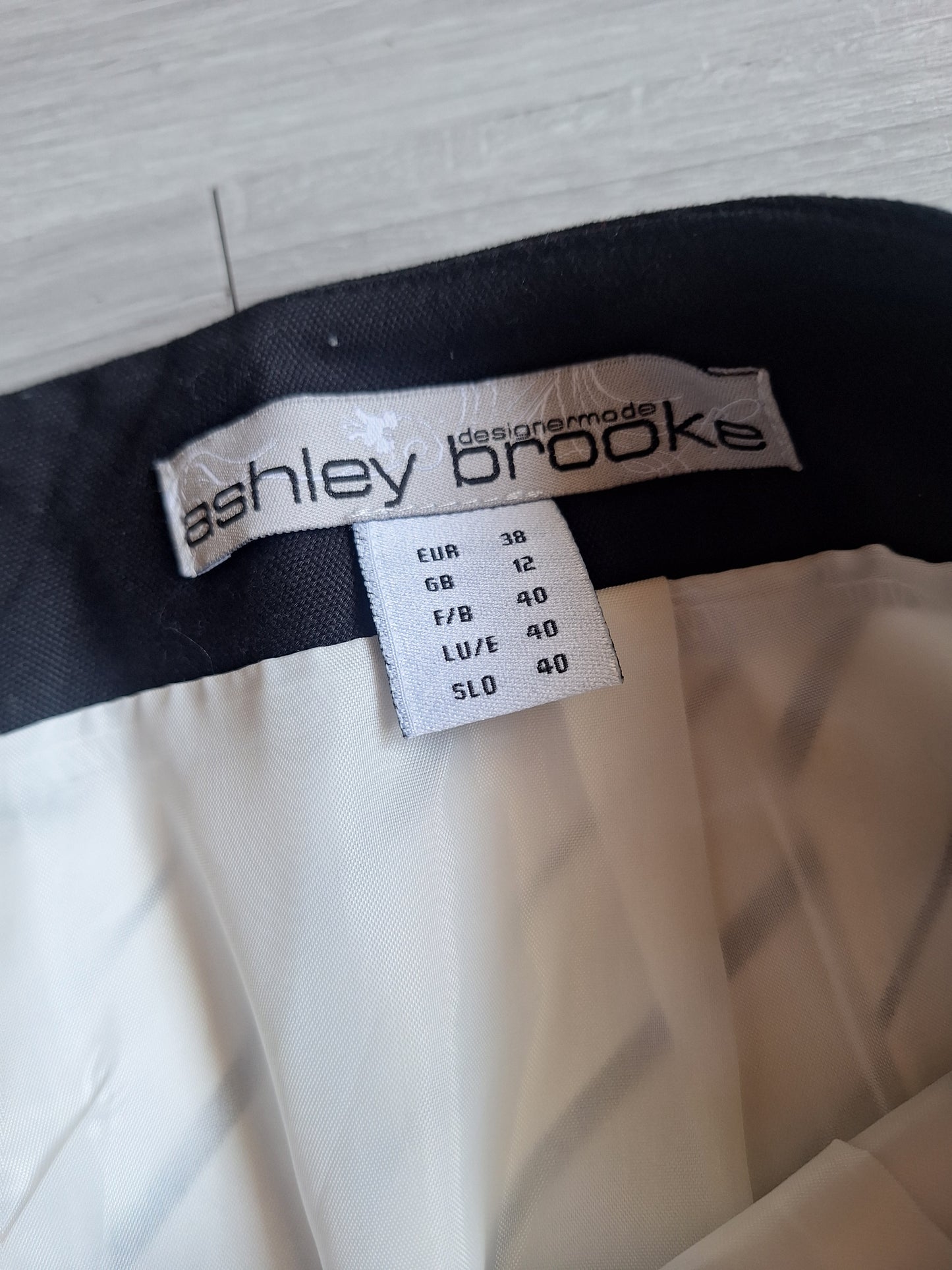 Ashley Brooke Rock Chevron 38