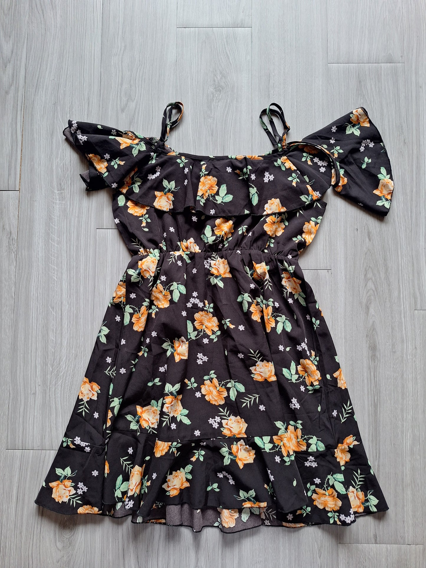 Shein Carmenkleid Off-Shoulder 36