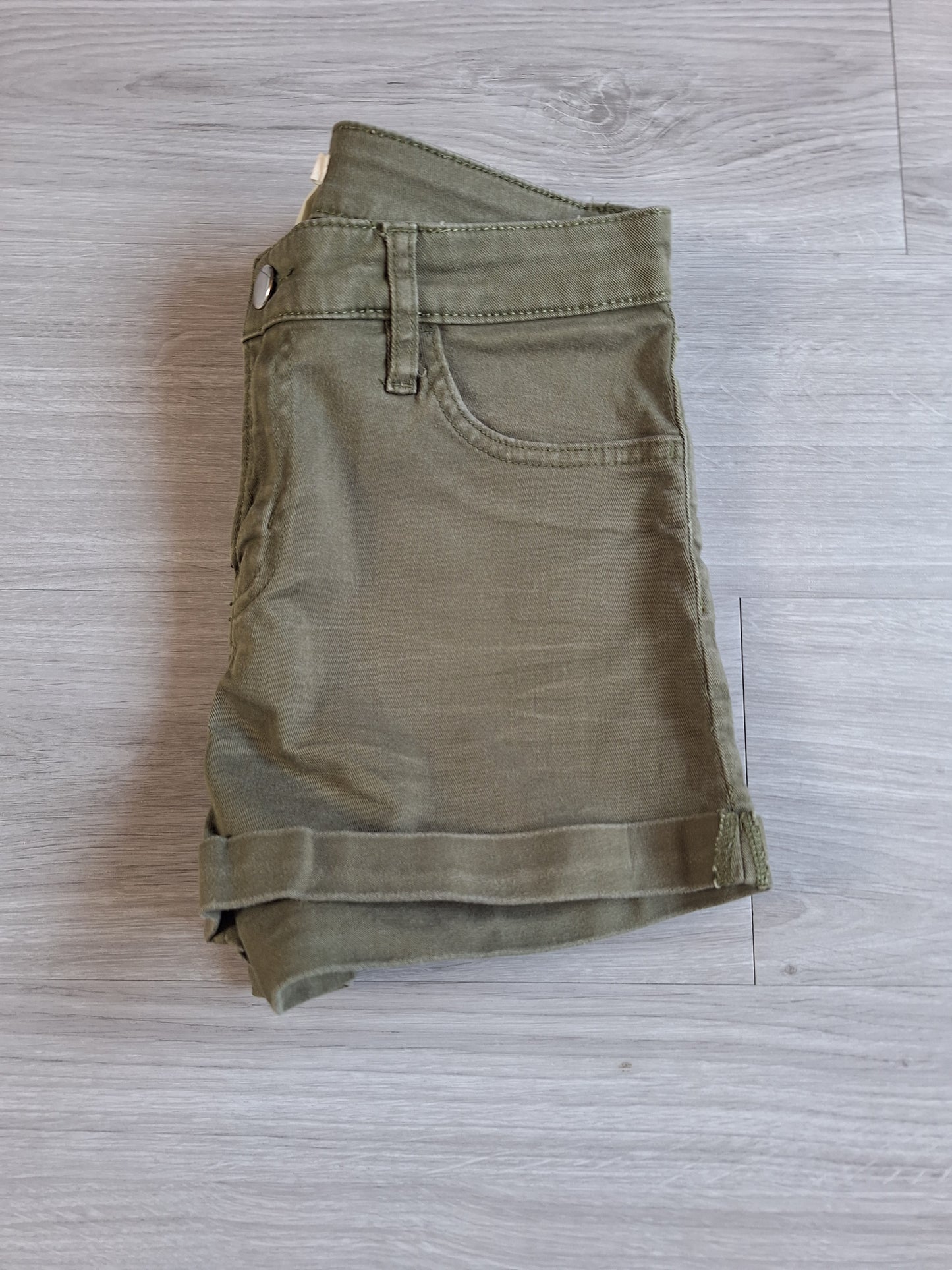 H&M High Waist Jeansshorts 34