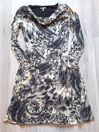 Bandolera Kleid Wasserfallausschnitt 38