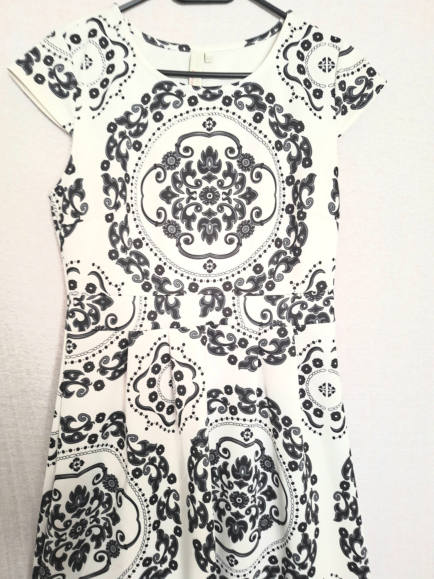Bodyflirt Sommerkleid Ornamente 36/38