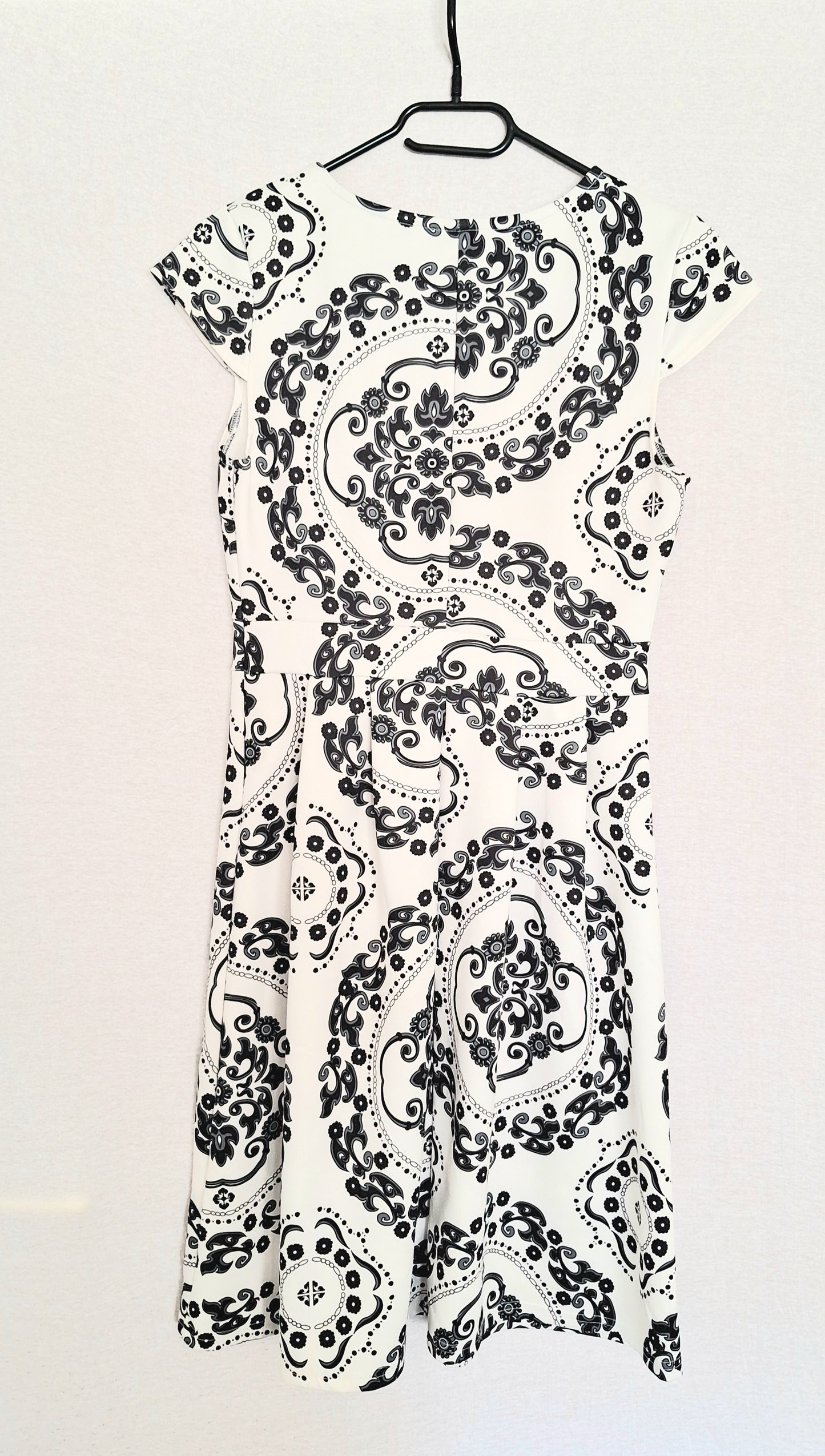 Bodyflirt Sommerkleid Ornamente 36/38