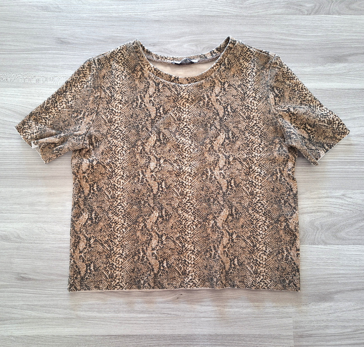 Zara Trafaluc Cropshirt Snake 36