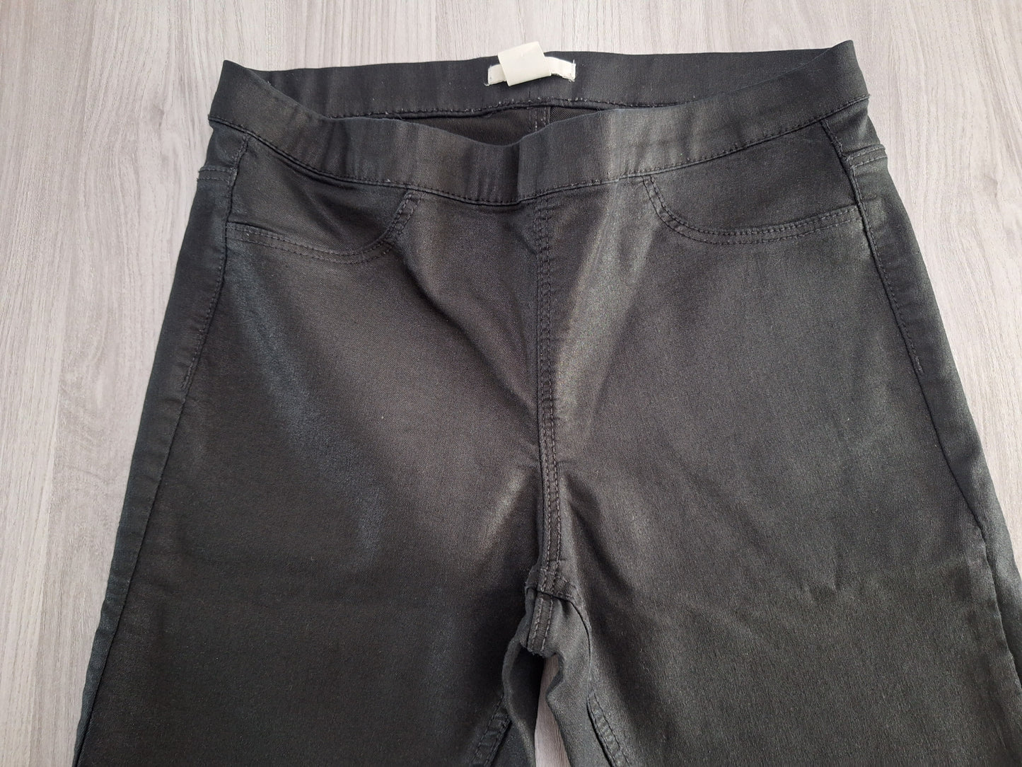 H&M Jeggings Schimmernd 40