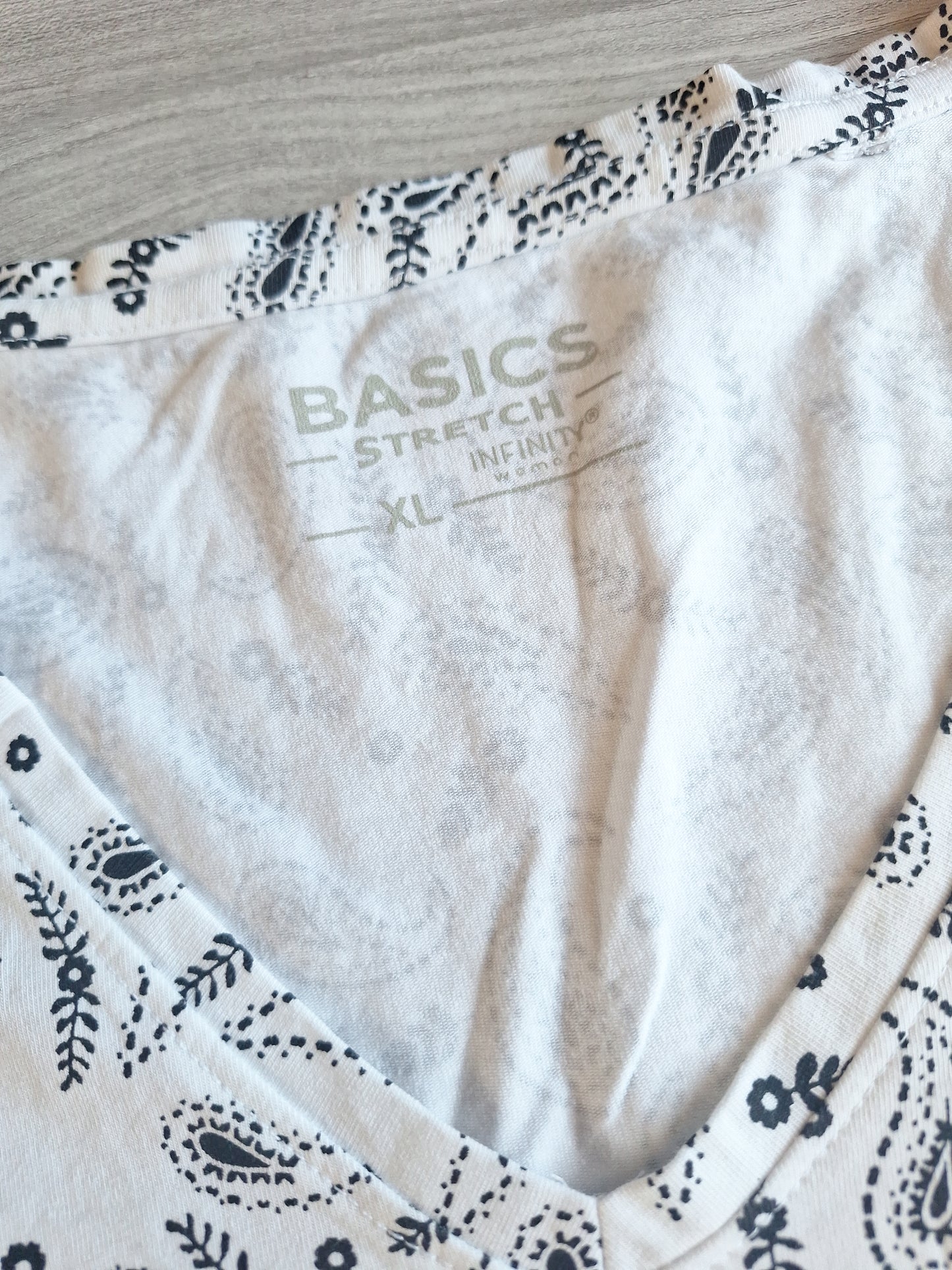 Infinity T-Shirt Paisleymuster 42