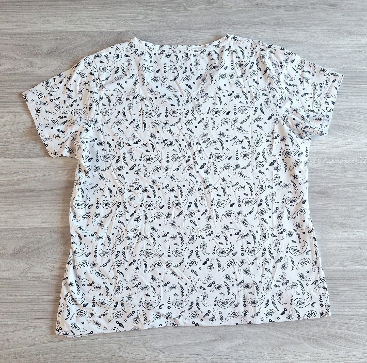 Infinity T-Shirt Paisleymuster 42