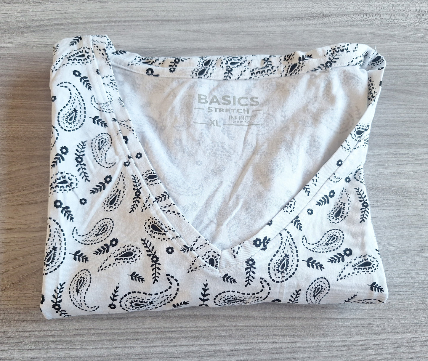 Infinity T-Shirt Paisleymuster 42