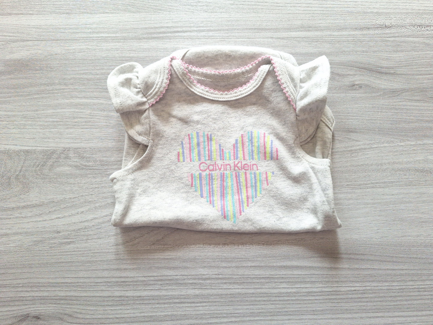 Calvin Klein Babybody Herz 62/68
