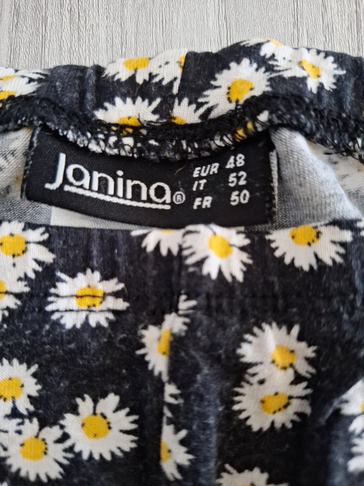 Janina Capri Gänseblümchen 48