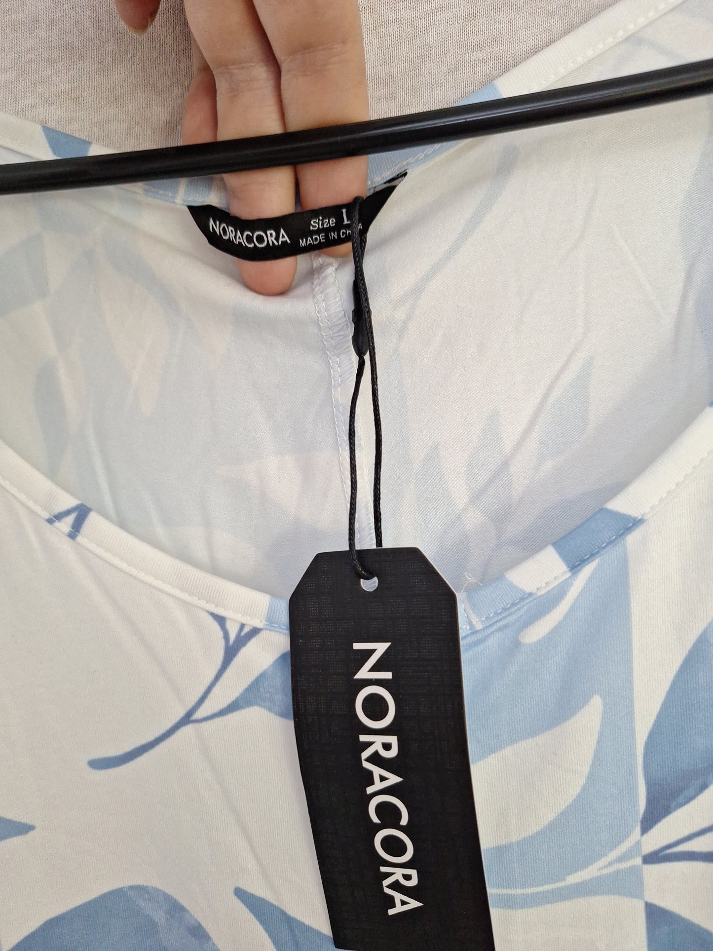 Noracora Maxikleid Blätter 40