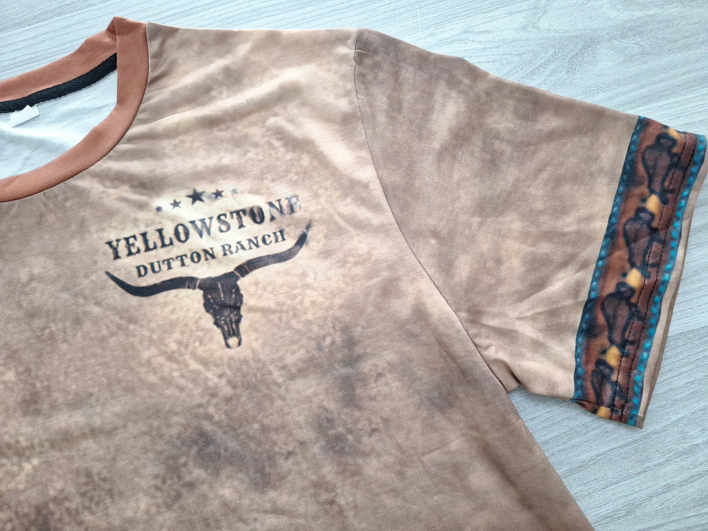 Yellowstone Dutton Ranch T-Shirt Batik 2XL