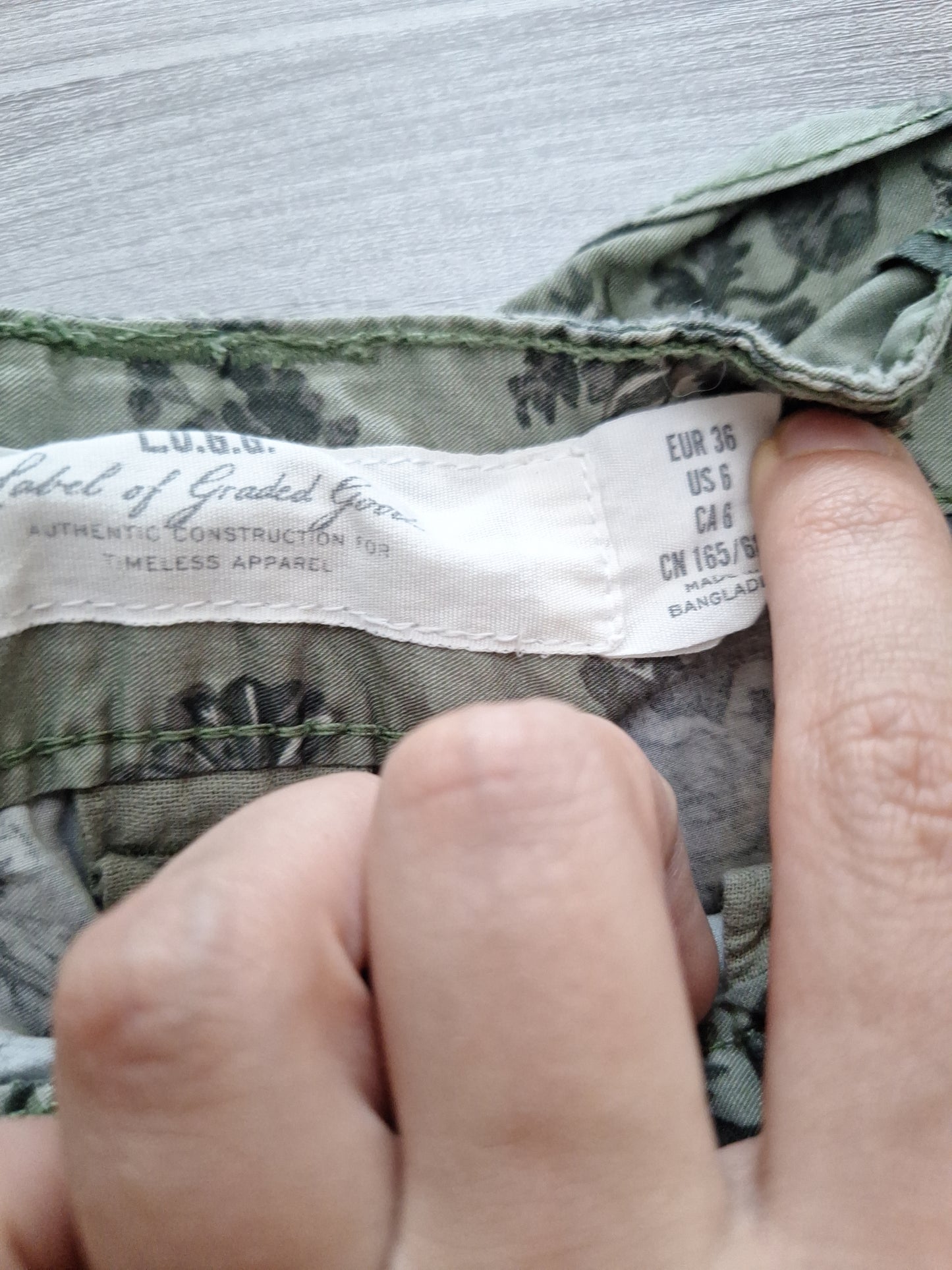 H&M Chino Shorts Floral 36