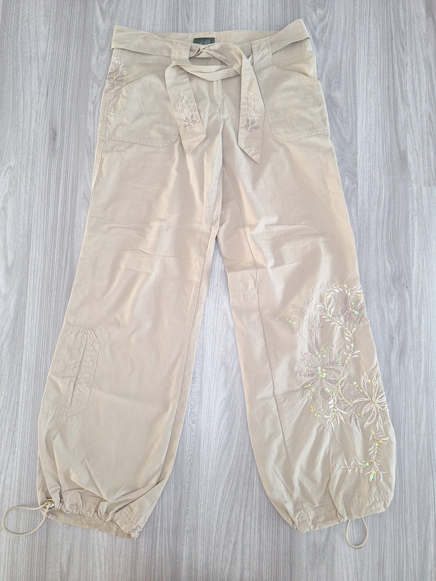 Cif UK Cargohose Stickerei 38