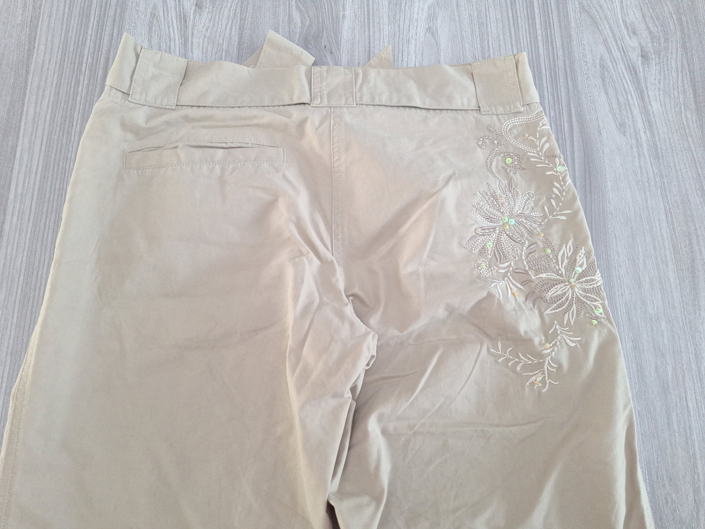Cif UK Cargohose Stickerei 38
