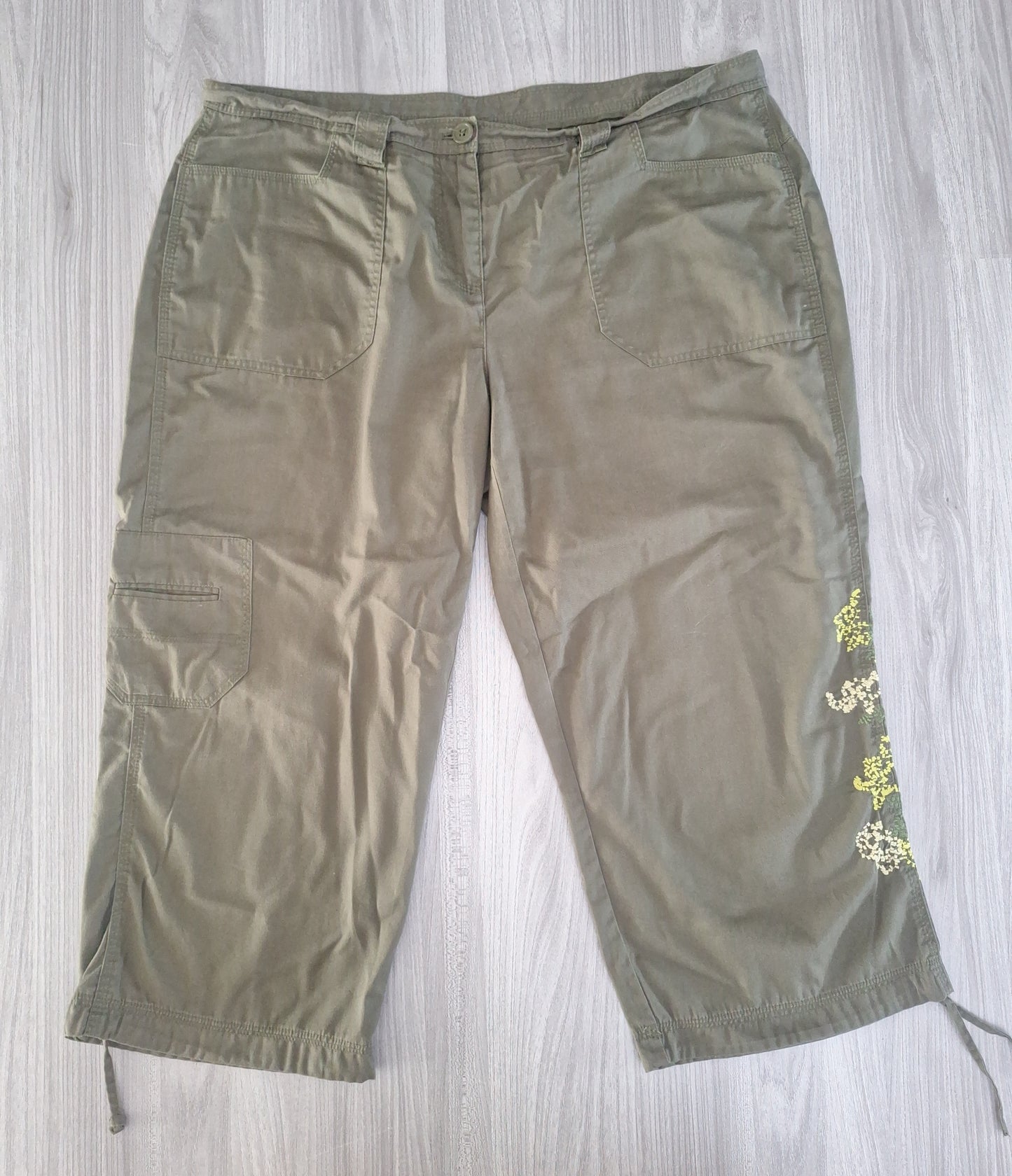 Casual Wear Cargohose Stickerei 44