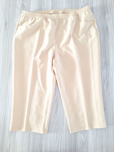 Caprihose Schmetterling 48