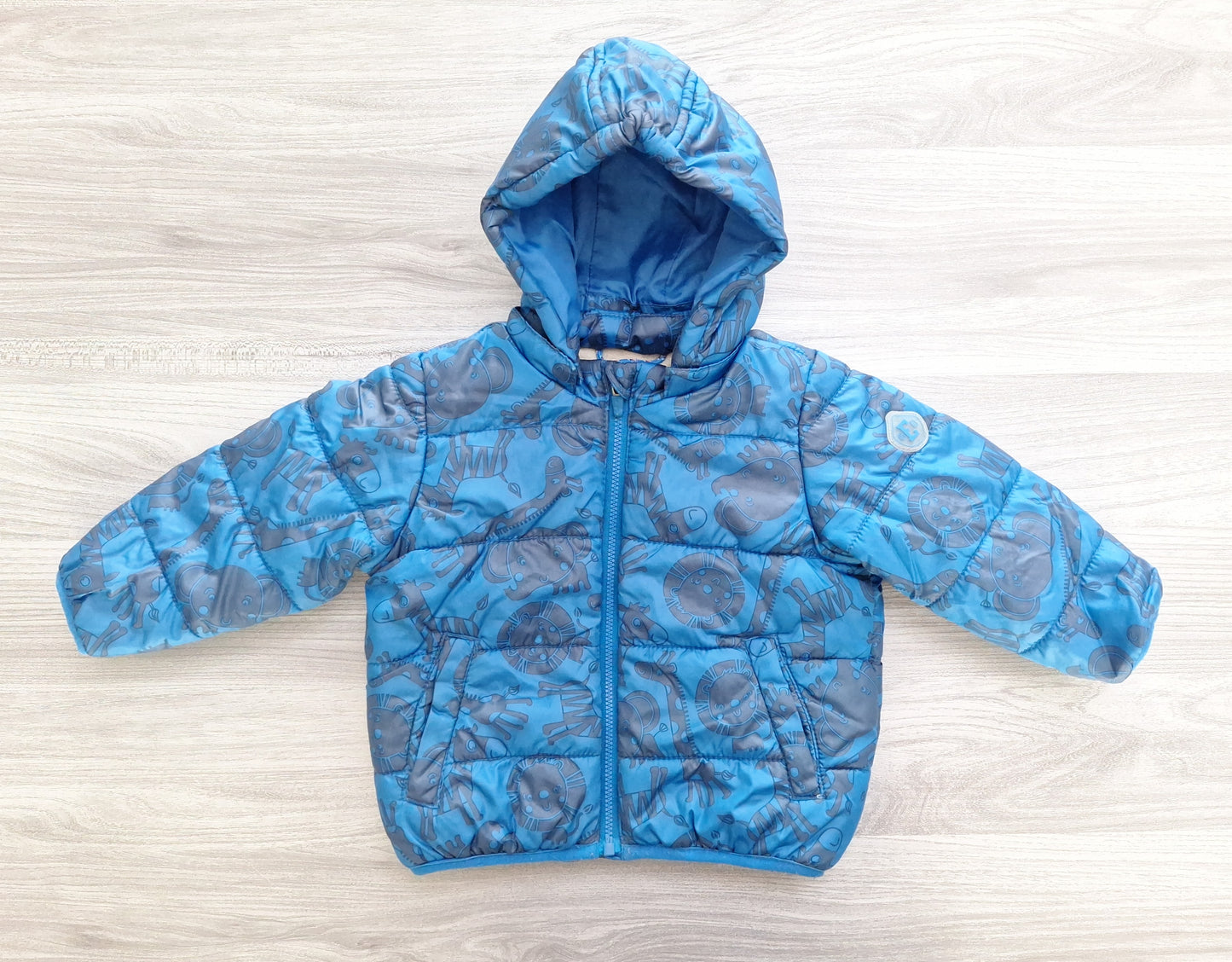 Esprit Winterjacke Tiere 74