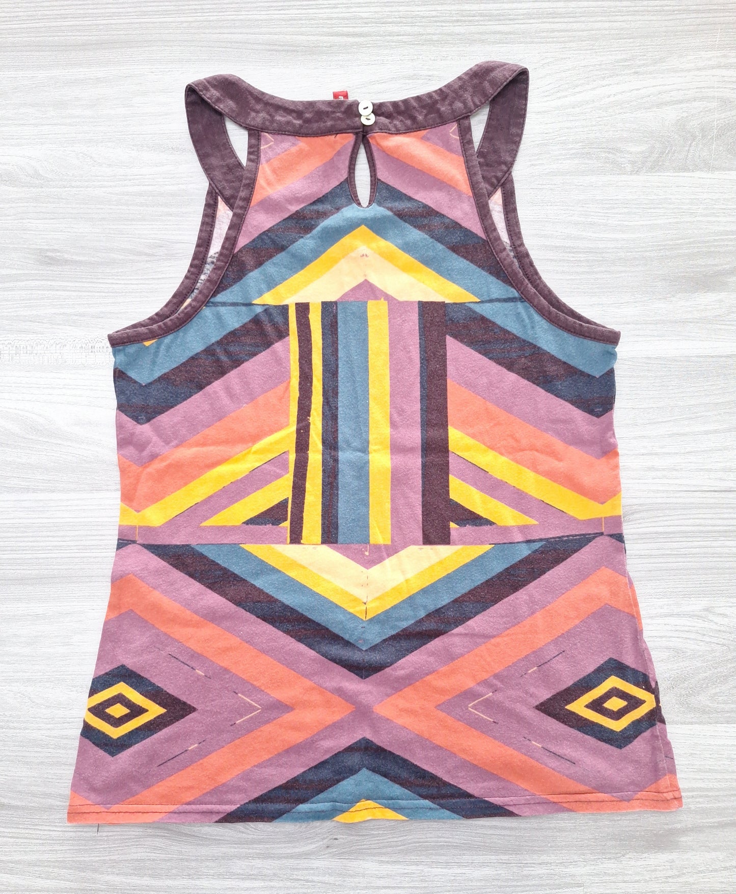 Manguun Top Ethno 38