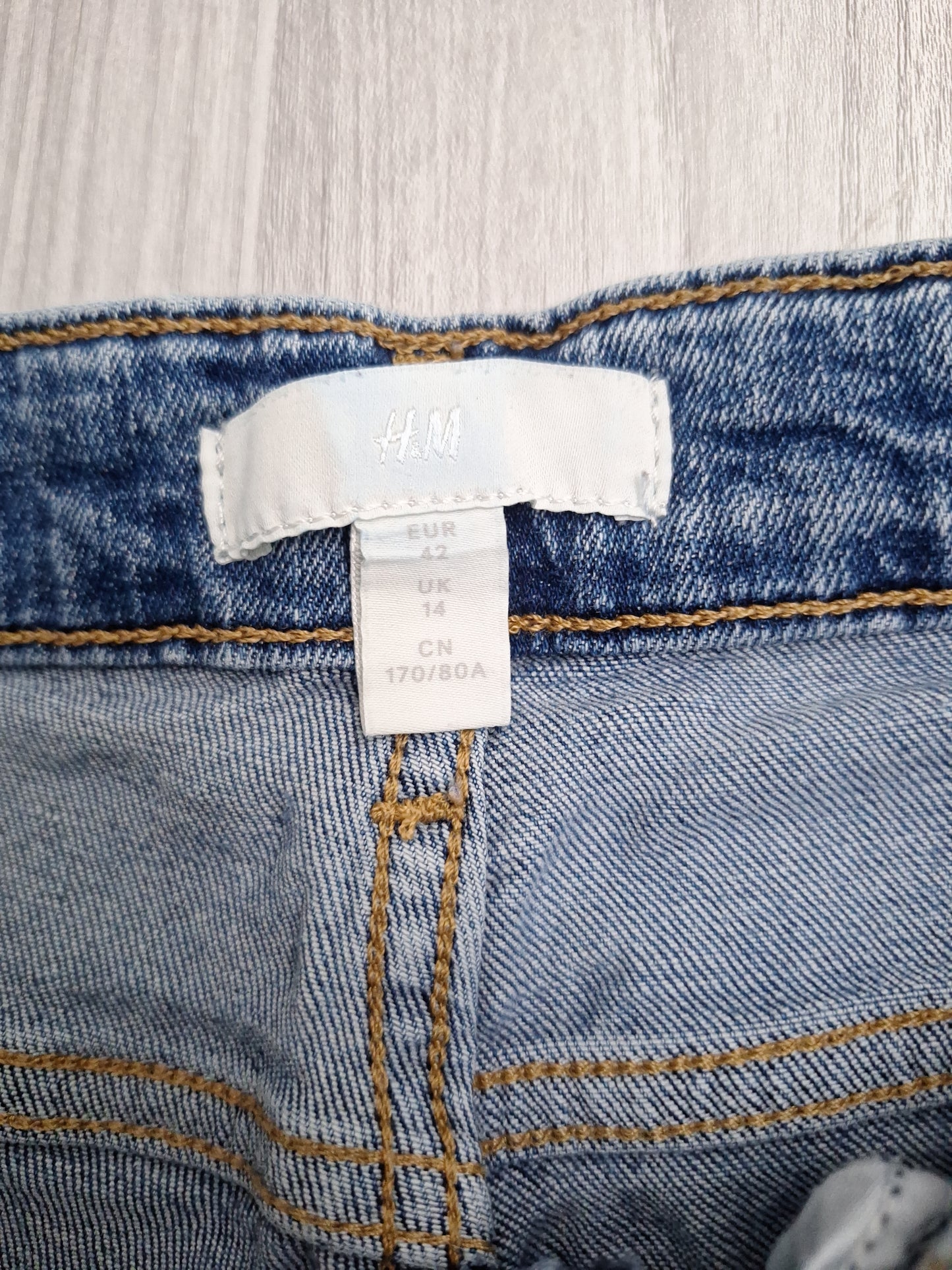 H&M High Waist Jeans 42