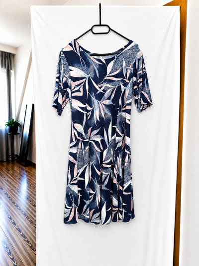 Midikleid Blättermuster 40